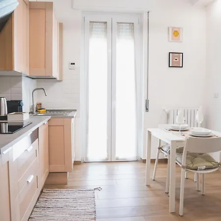 L'arche Comfort & Relax - House In The Trees 아파트 밀라노